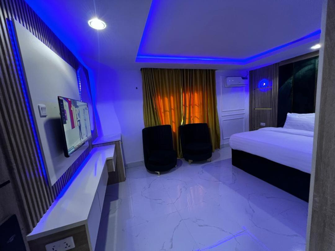 Villa Palazzo Hotel 2 Ikeja Exteriör bild